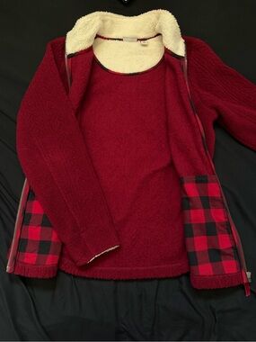 L.L. Bean Women's Deep Red Zip-Up Part Fleeced lined Sweater Plaid Lining